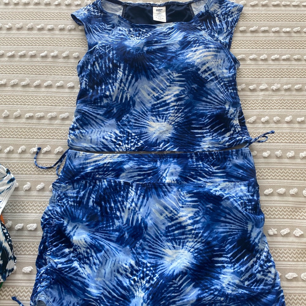 Brand new! Swimwear Cap sleeve top with skirt by lands end size 12